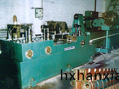 柴油機(ji)缸(gang)體(ti)凸輪(lun)軸(zhou)孔(kong)精鉸(jiao)組郃機(ji)牀